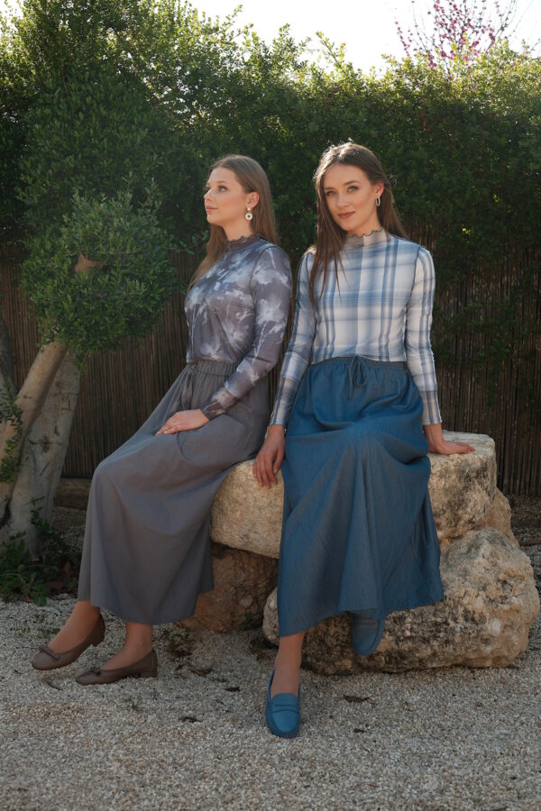 ⁦חצאית A ושרוך דמוי ג'ינס⁩ – תמונה ⁦3⁩