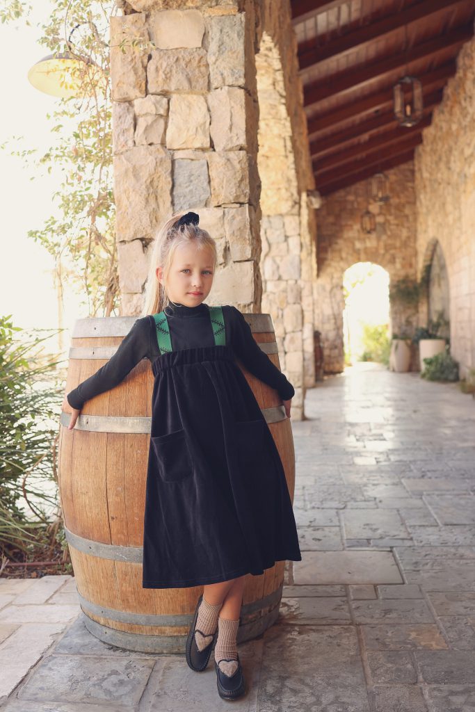 סרפן קטיפה וכתפיות גומי שחור